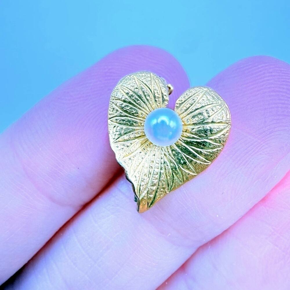 Vintage Wells 14K GF Gold Filled Textured Heart Leaf Brooch Pearl Signed Pin